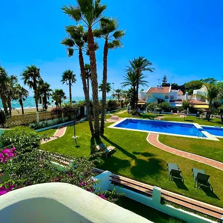 Casa Aisea Дом отдыха Калета-де-Велес